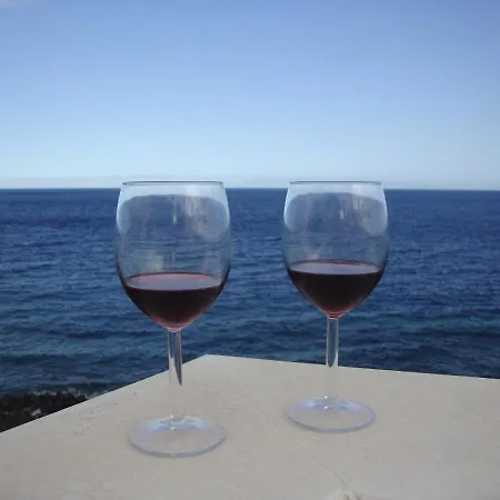 Relax And Enjoy. Daire *